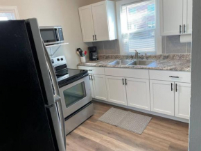 Spacious Remodeled 1 Bed1 Bath, Awesome Location!